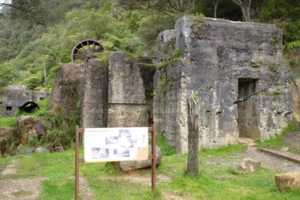 Crown Ridge Miners Cottage Karangahake ภายนอก รูปภาพ