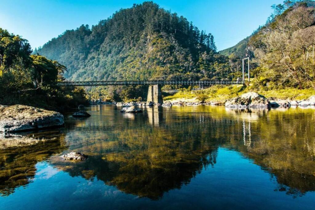 Crown Ridge Miners Cottage Karangahake ภายนอก รูปภาพ